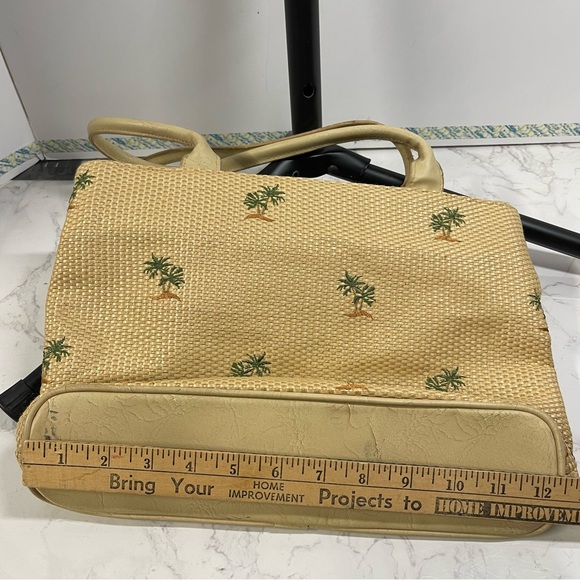 Sunny Hawaii Palm Tree pattern woven handbag - Picture 7 of 8